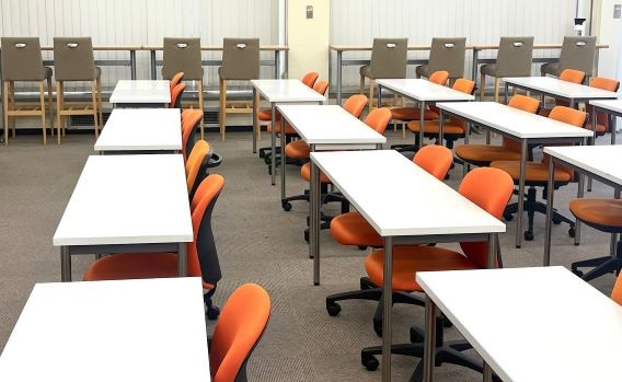 学習しやすいきれいな自習スペース！