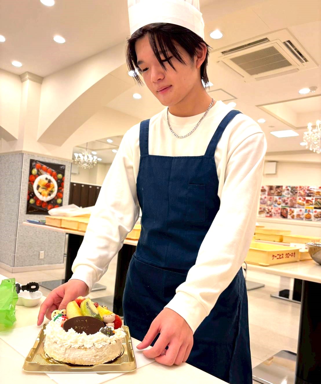 大人気のケーキ作り体験