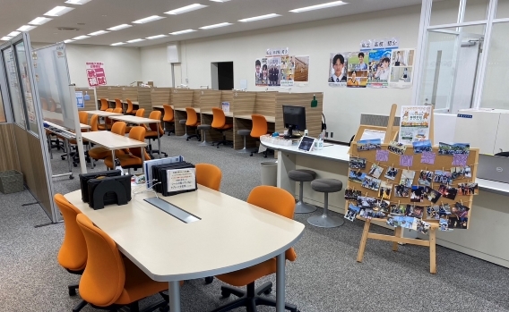 入口から見たキャンパスの様子